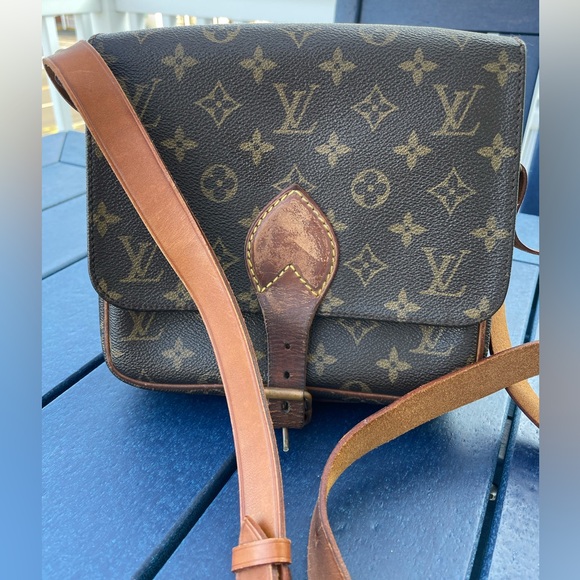Louis Vuitton Handbags - Louis Vuitton Cartoucherie MM Crossbody w/ COA & Dust Bag Vintage